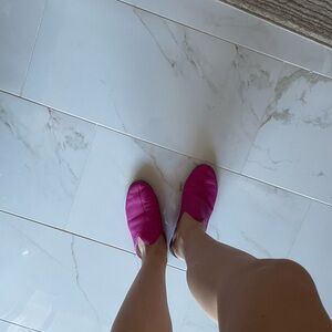 Sabah Pink Leather Women's Mules